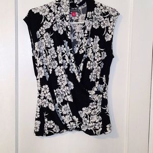 Vince Camuto Sleeveless Size XL Top